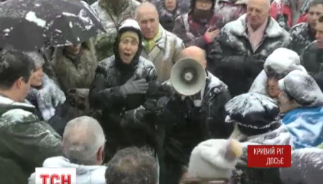 Представники Кривого Рогу оголосили голодування, поки не підпишуть закон про перевибори