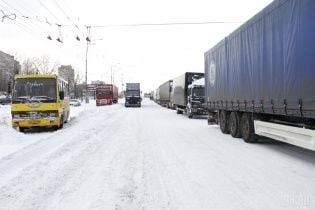 Грузовикам запретили въезд в Кременчуг и Кропивницкий