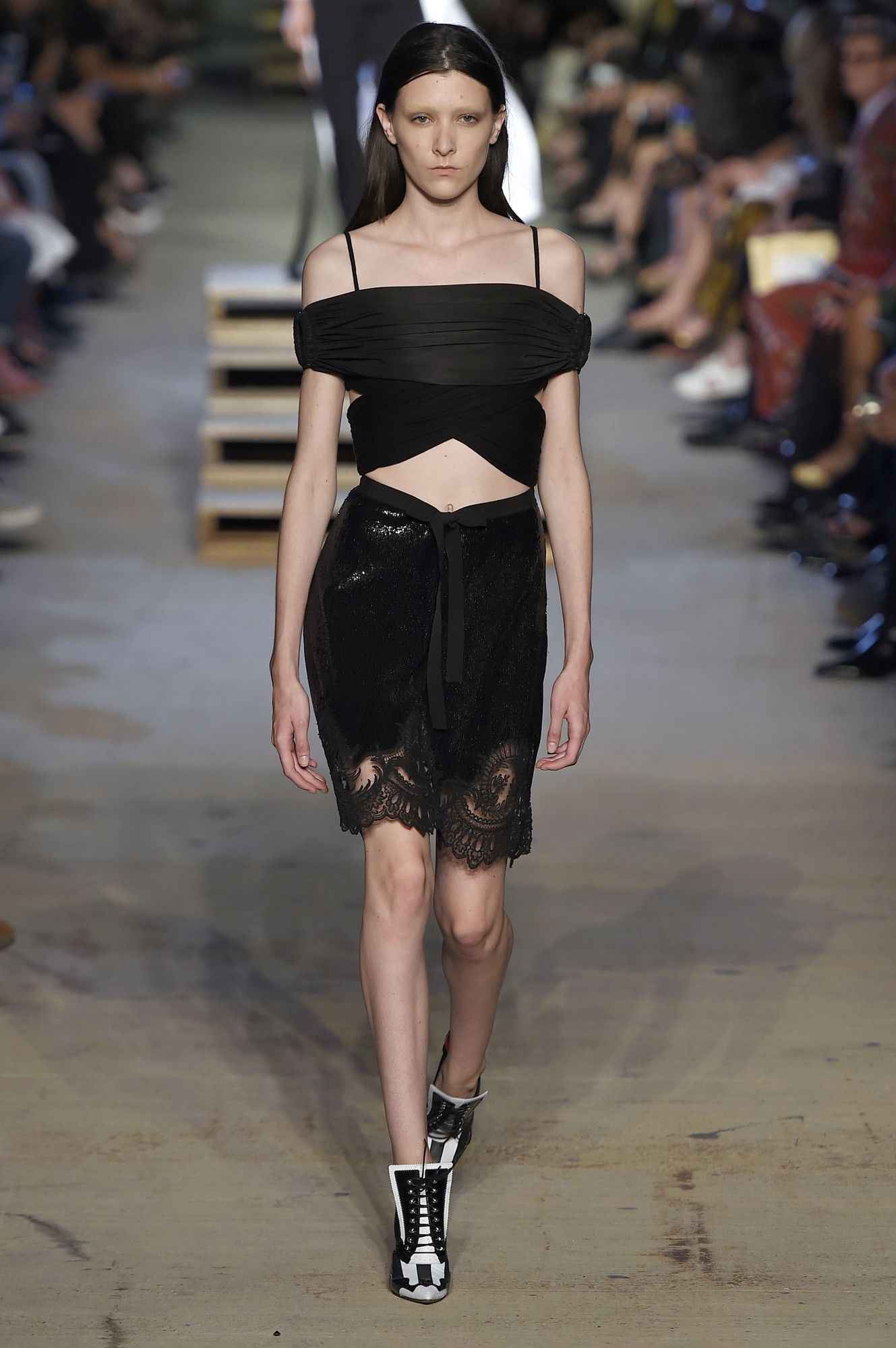 Givenchy прет-а-порте сезона весна-лето 2016_11