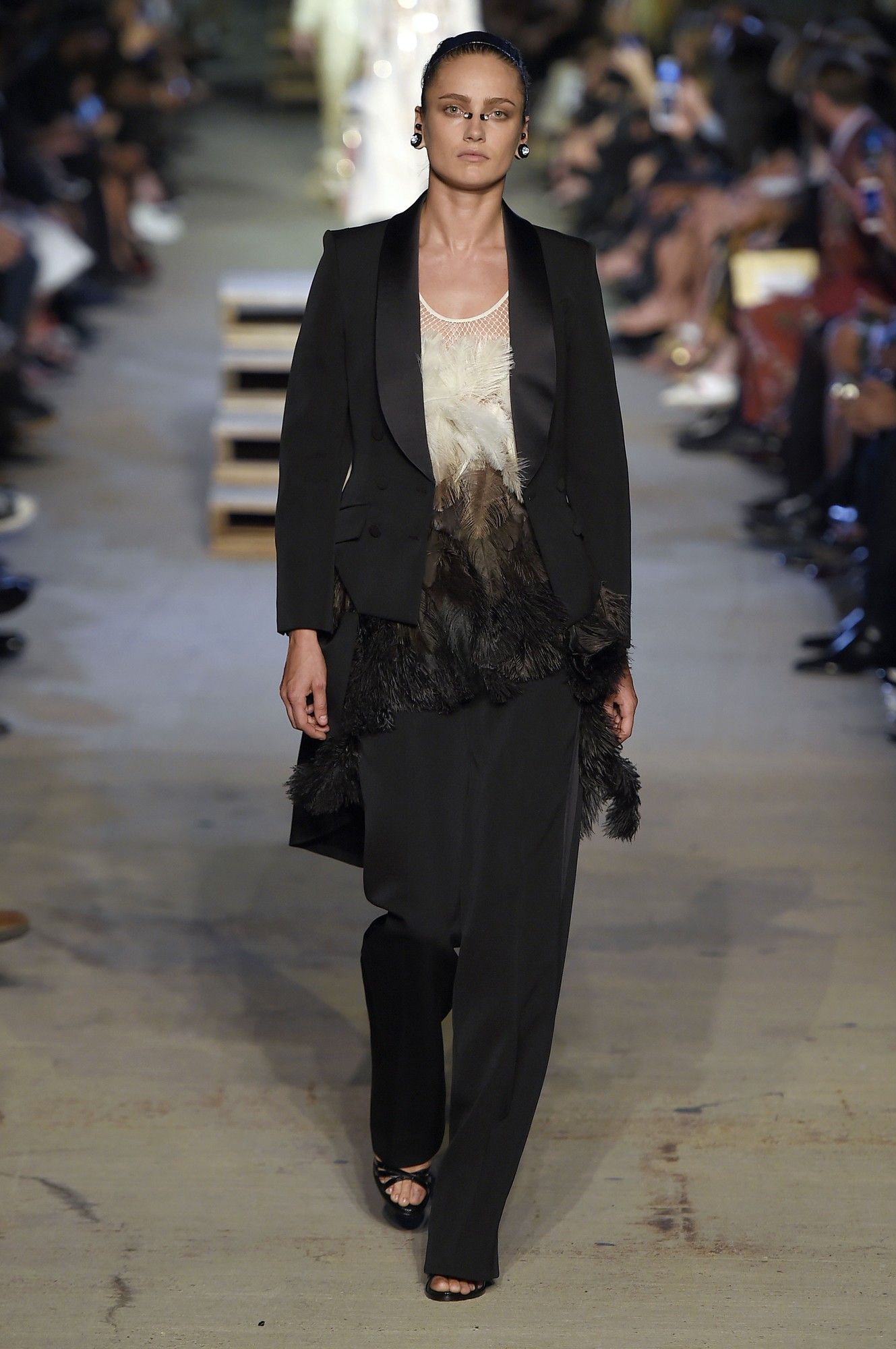 Givenchy прет-а-порте сезона весна-лето 2016_32