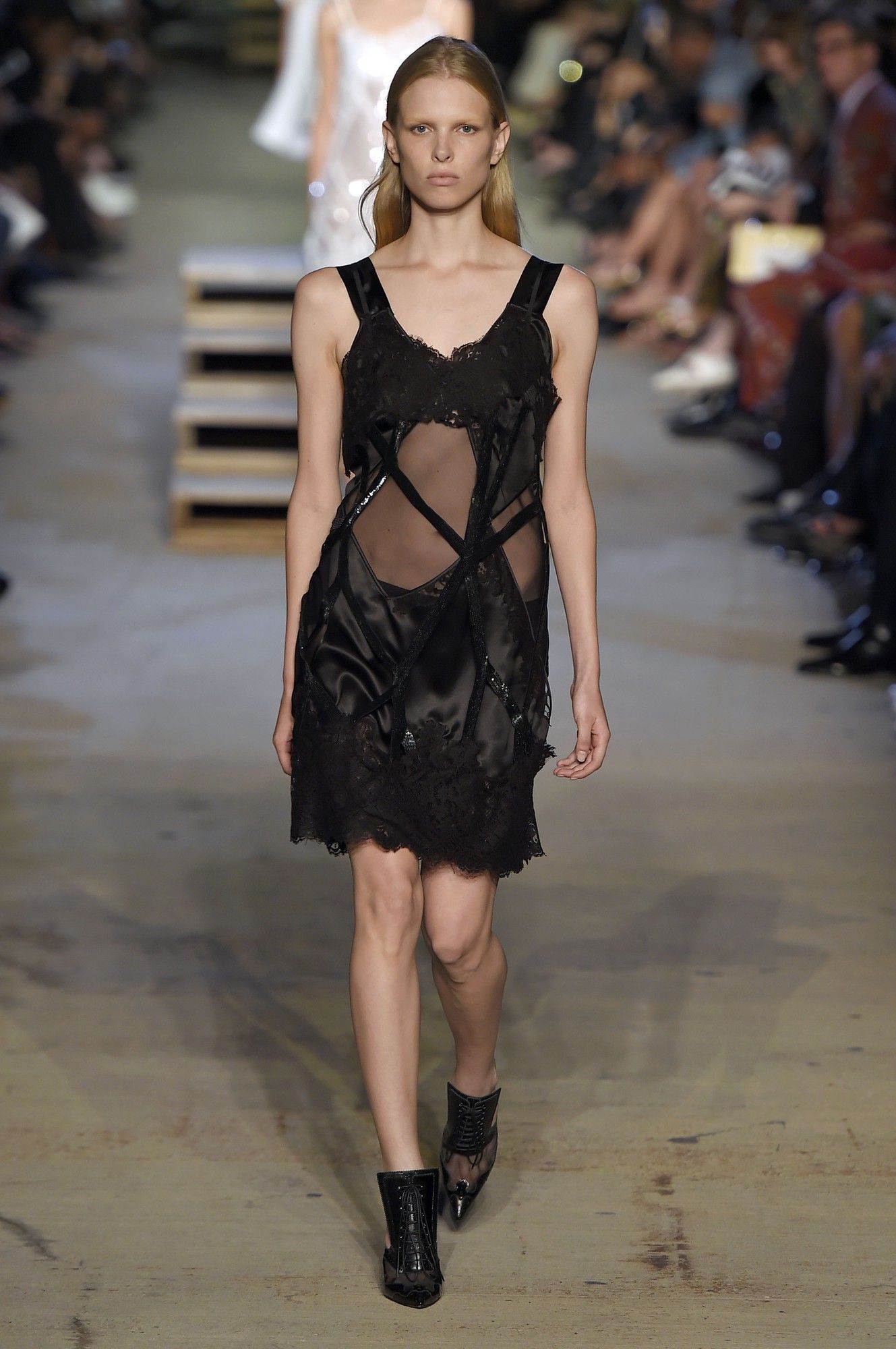 Givenchy прет-а-порте сезона весна-лето 2016_40