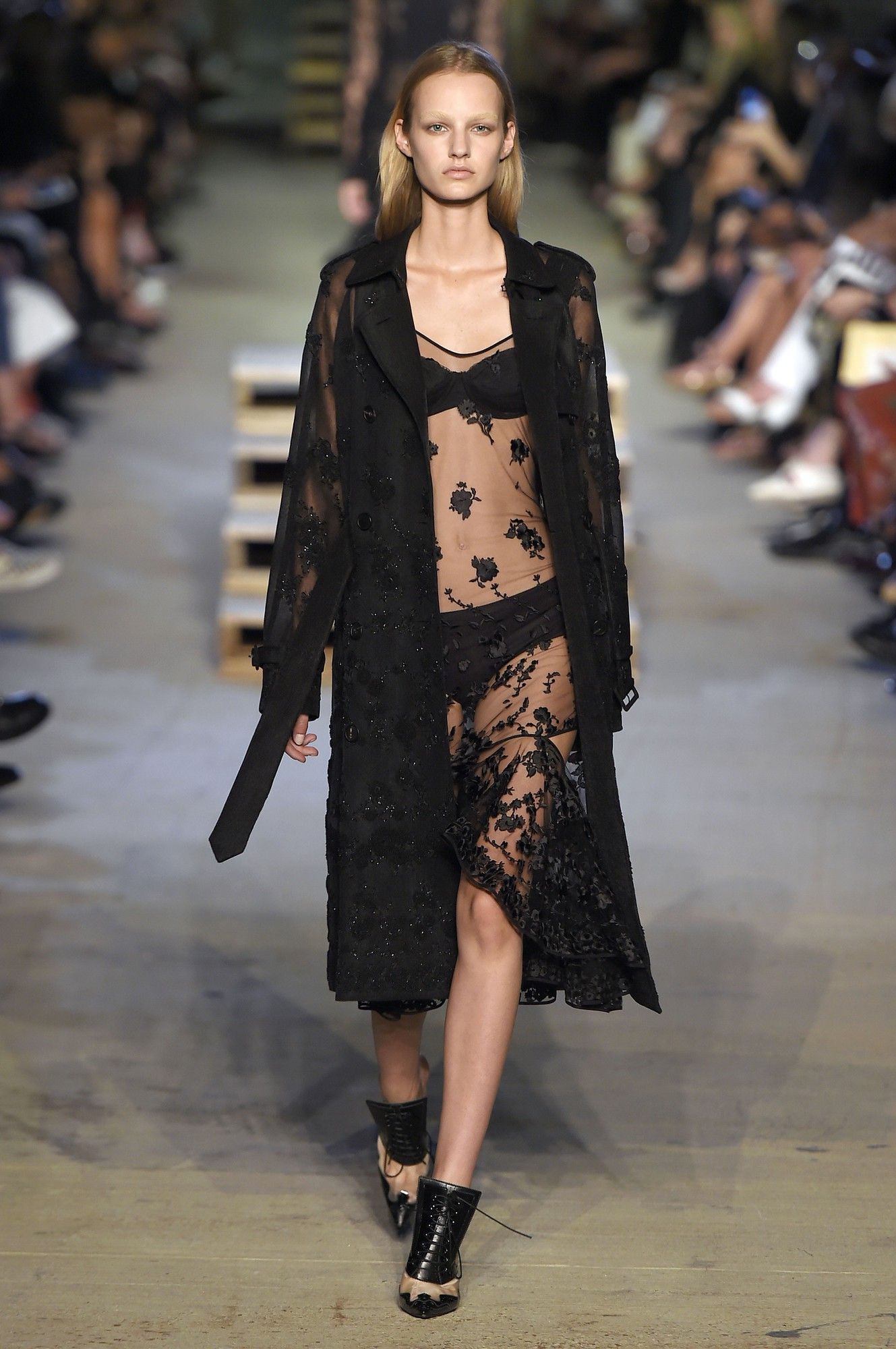 Givenchy прет-а-порте сезона весна-лето 2016_55