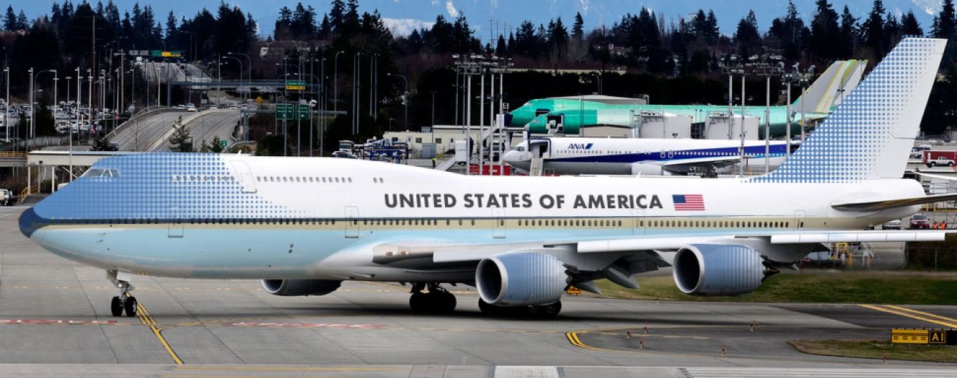 США подовжили заборони на польоти до Сімферополя та Дніпра