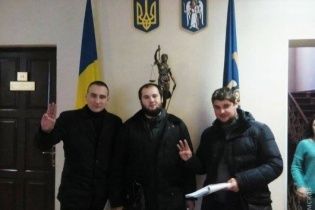 Суд пом'якшив запобіжний захід трьом підозрюваним у сутичках під Верховною Радою