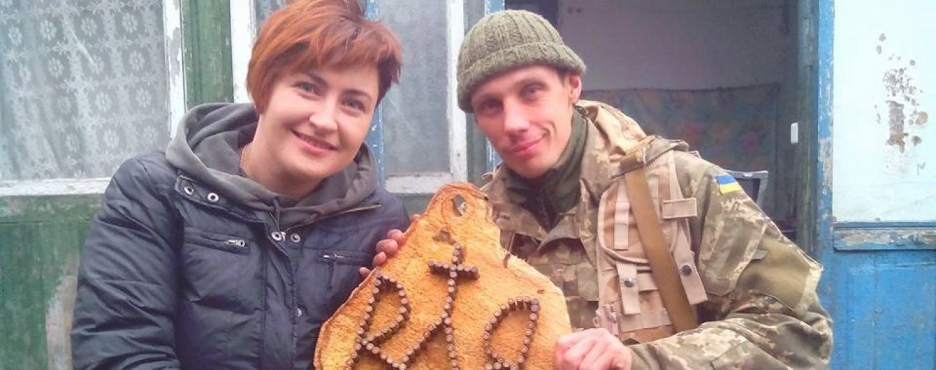Якушевтримайся: Журналісти влаштували флешмоб на підтримку прес-офіцера, який розповів про життя солдатів