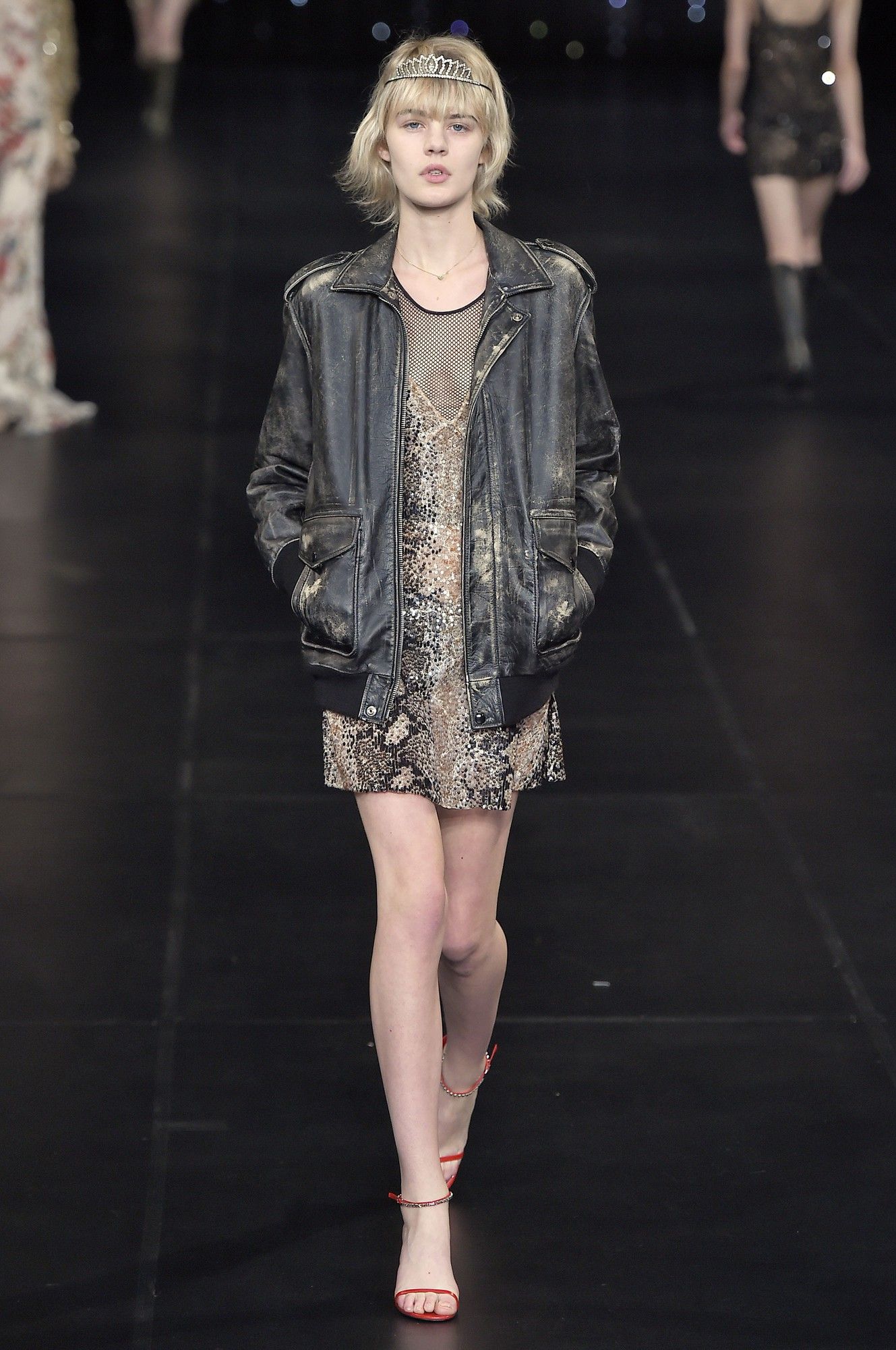 Saint Laurent прет-а-порте сезона весна-лето 2016_37