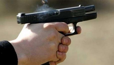 Киевские патрульные задержали пьяного капитана полиции, который устроил стрельбу посреди улицы