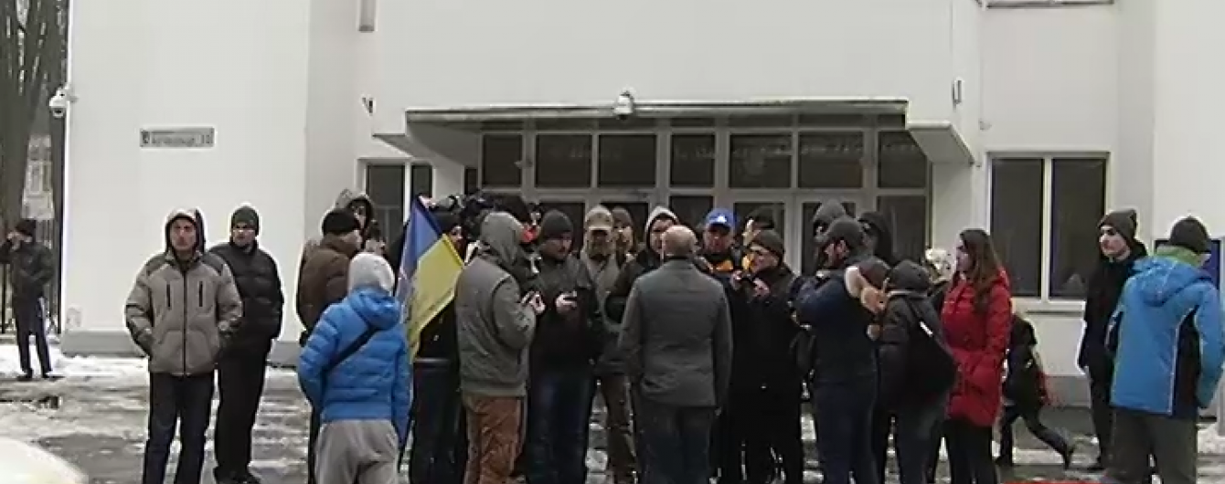 У Києві влаштували автопротест проти дій поліцейських, які застрелили пасажира BMW