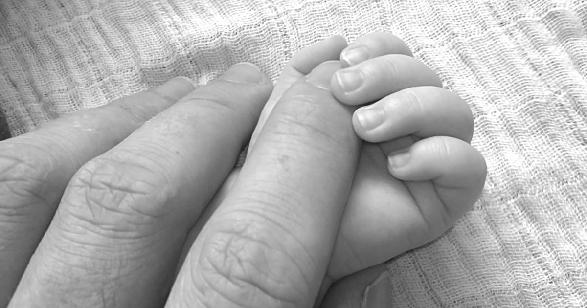 В Дзержинске арестовали женщину, которая до смерти забила свою 2-летнего ребенка