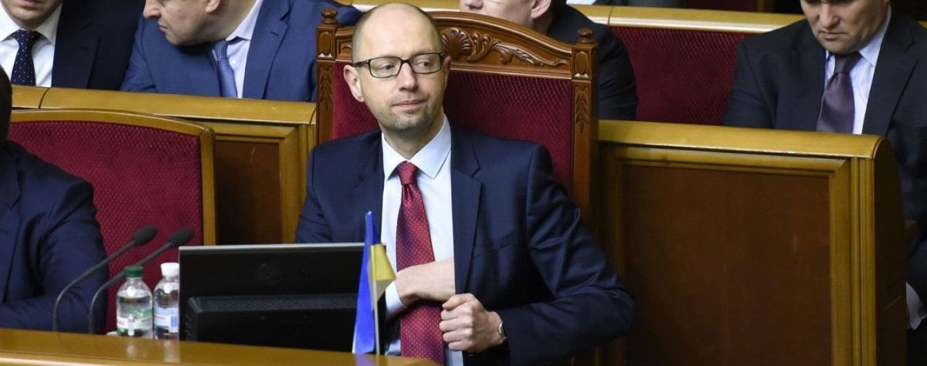 Непрості стосунки з Порошенком та оновлення коаліції. Головні тези інтерв'ю Яценюка