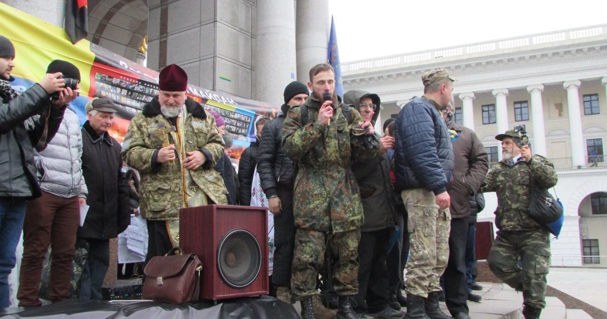 На Майдані з'явилися намети мітингувальників