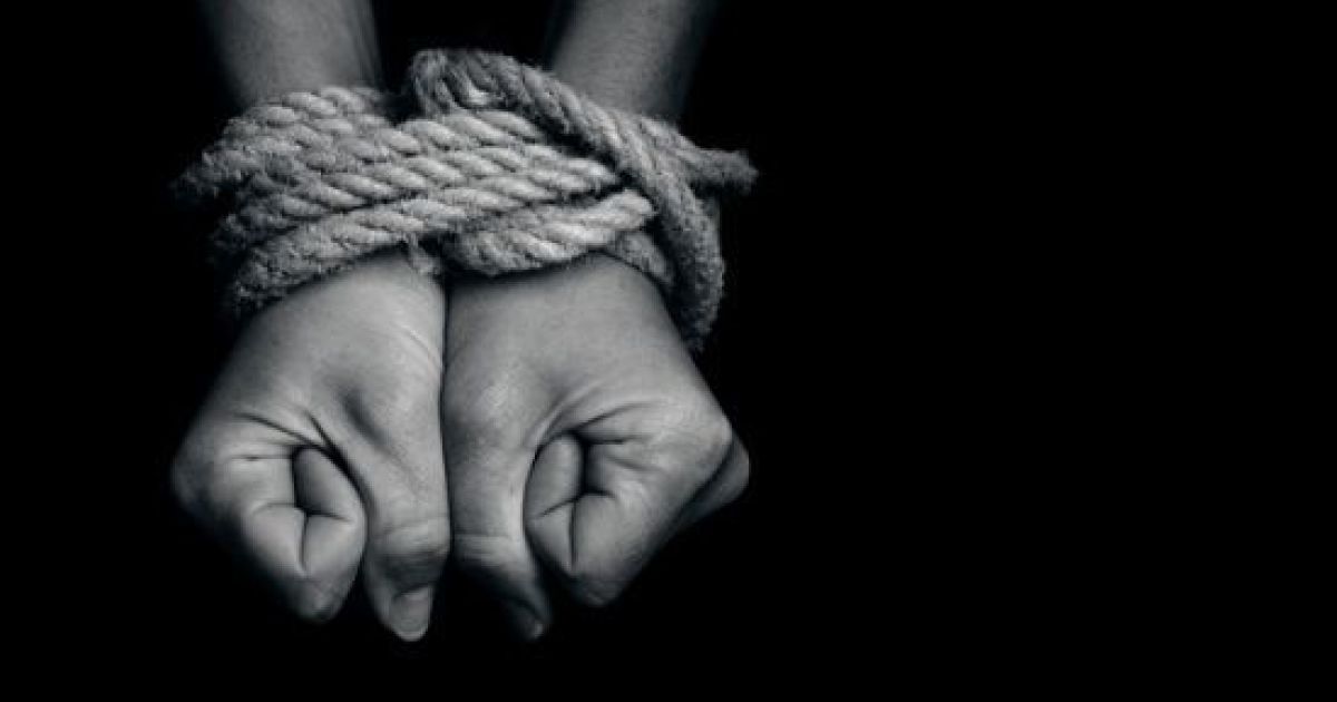 На окупованому Донбасі почастішали випадки торгівлі людьми й рабства