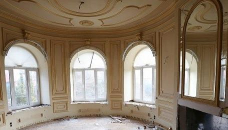 В разграбленного "золотого" особняка Пшонки появился новый хозяин