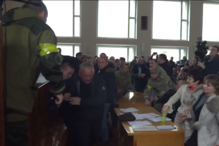 Сесія міськради Сміли закінчилась масштабною бійкою