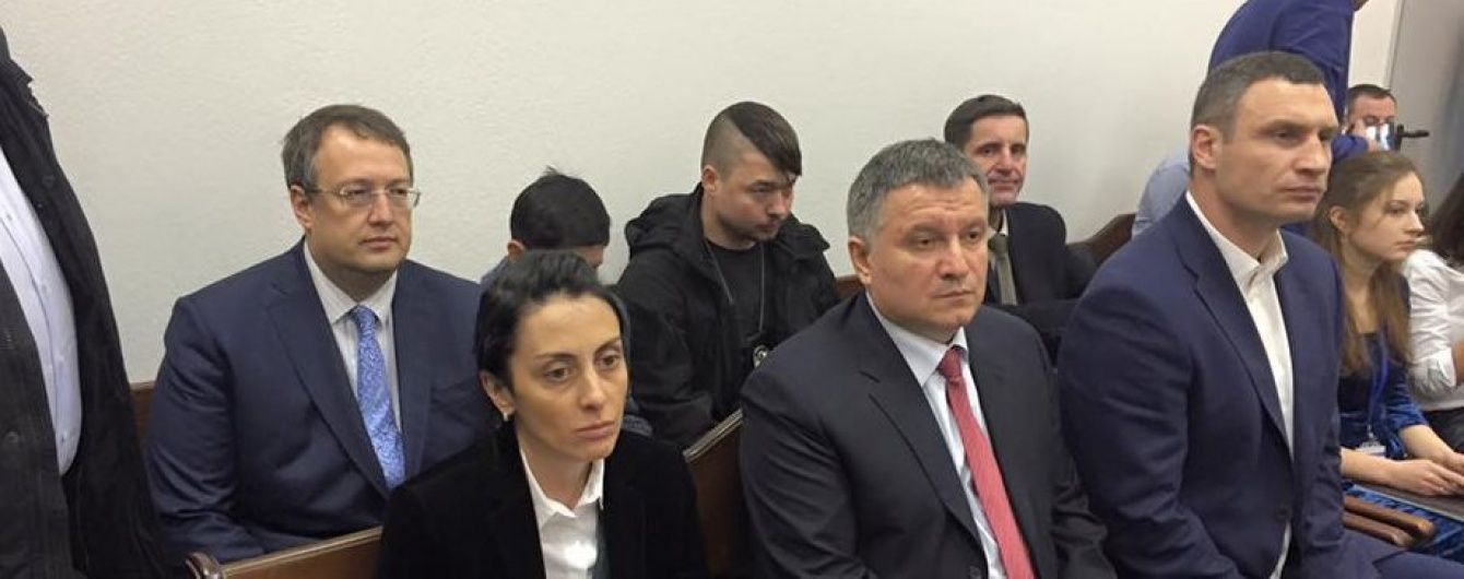 До суду на розгляд апеляції патрульного Олійника прибув високопоставлений "десант"
