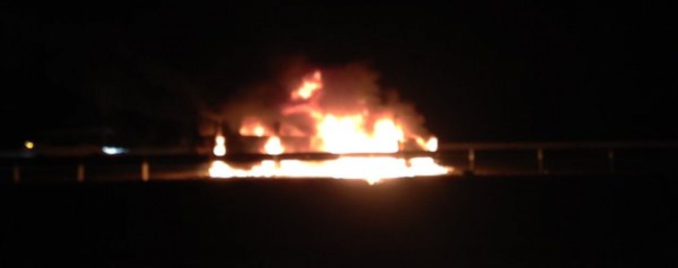 У Росії на Кавказі підпалили автомобіль з журналістами, пасажирів побили (Фото)