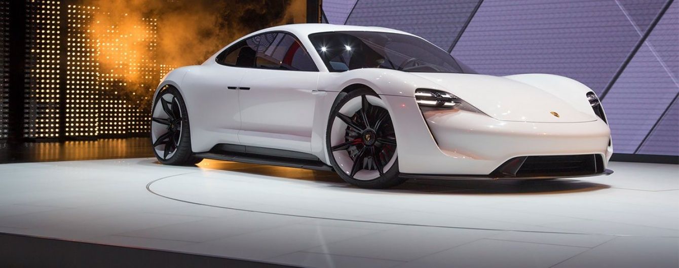 Porsche расширяет сеть заправок для электрокаров