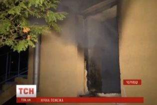 У Чернівцях горів дитячий інтернат: вогонь знищив меблі й техніку