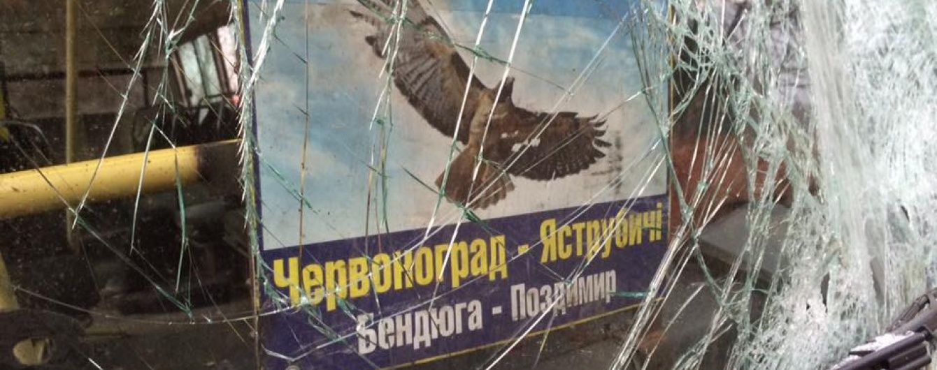Кількість постраждалих унаслідок лобової ДТП автобусів на Львівщині зросла