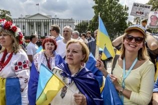 Американські українці можуть виявитися ключовим фактором виборів у США – ЗМІ
