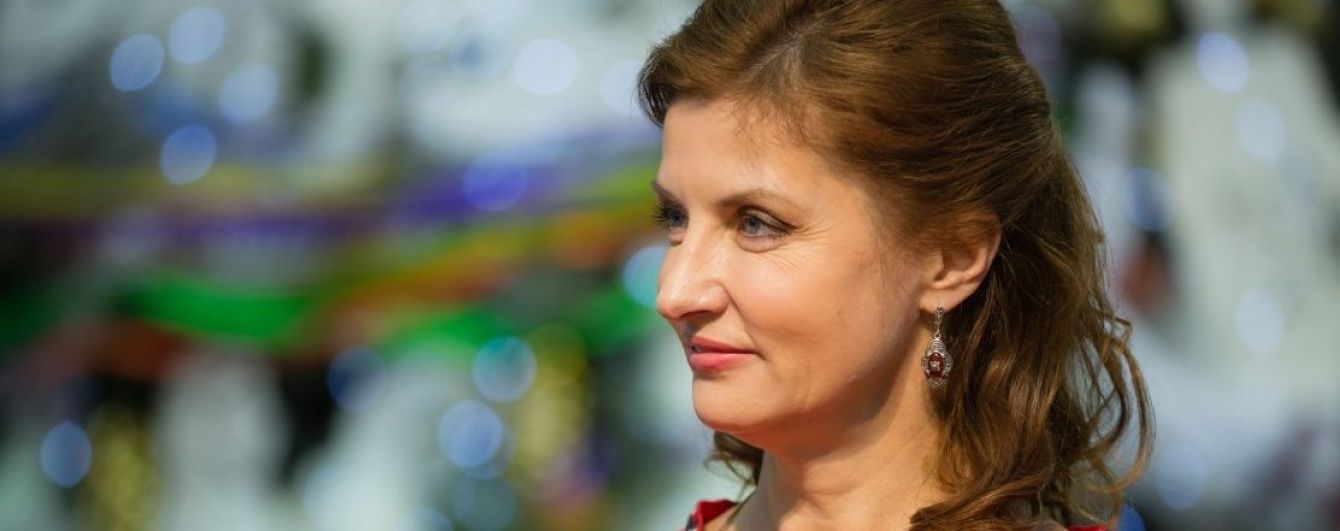 Дружина Порошенка буде вести рубрику на каналі Ахметова