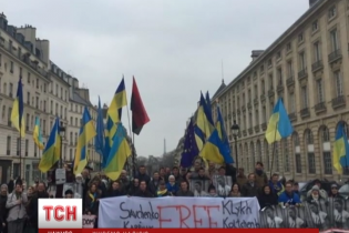 Сідней і Париж ефектно долучилися до акції #FreeSavchenko