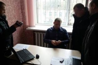На Чернігівщині "погорів" на хабарі керівник райвідділу поліції