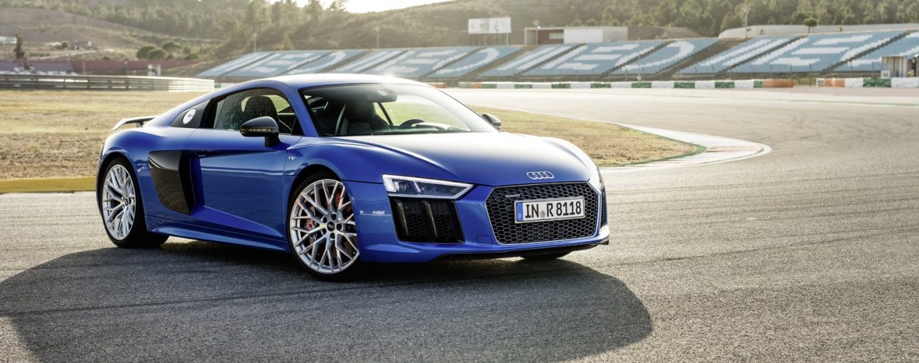 Спорткары Audi R8 отзывают из-за риска возгорания во время движения