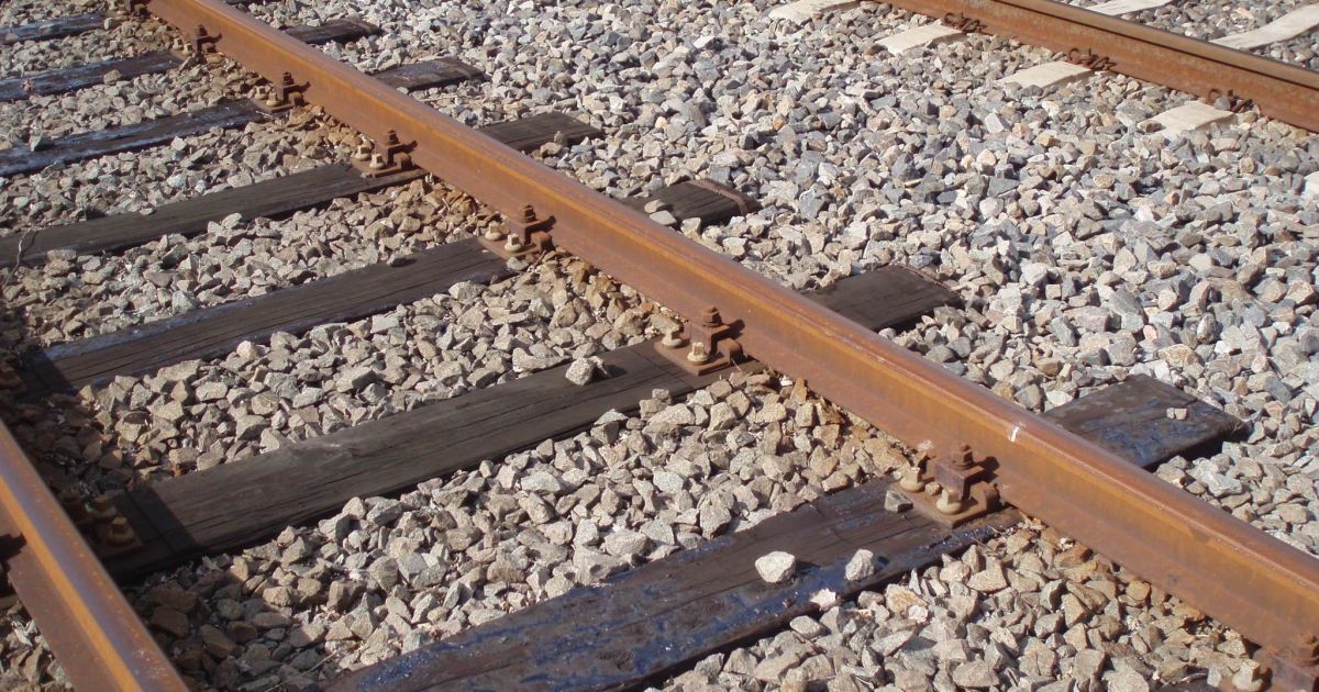 Хотів зробити селфі: в Одесі підлітка вдарило струмом на даху потяга