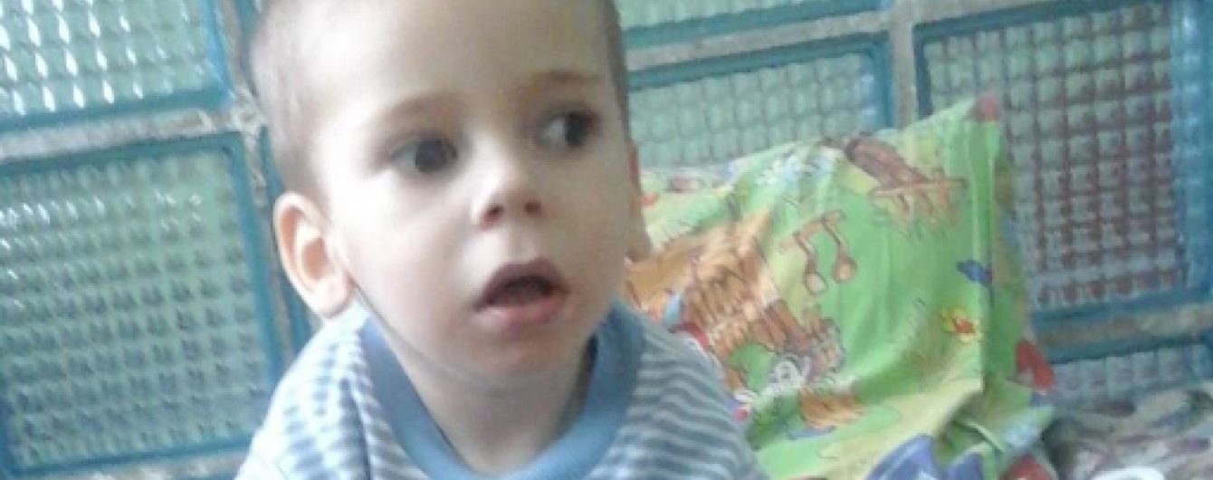 Сподівається на допомогу однорічний Роман
