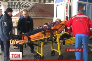 У Дніпропетровську врятували самогубцю після моторошного стрибка з мосту