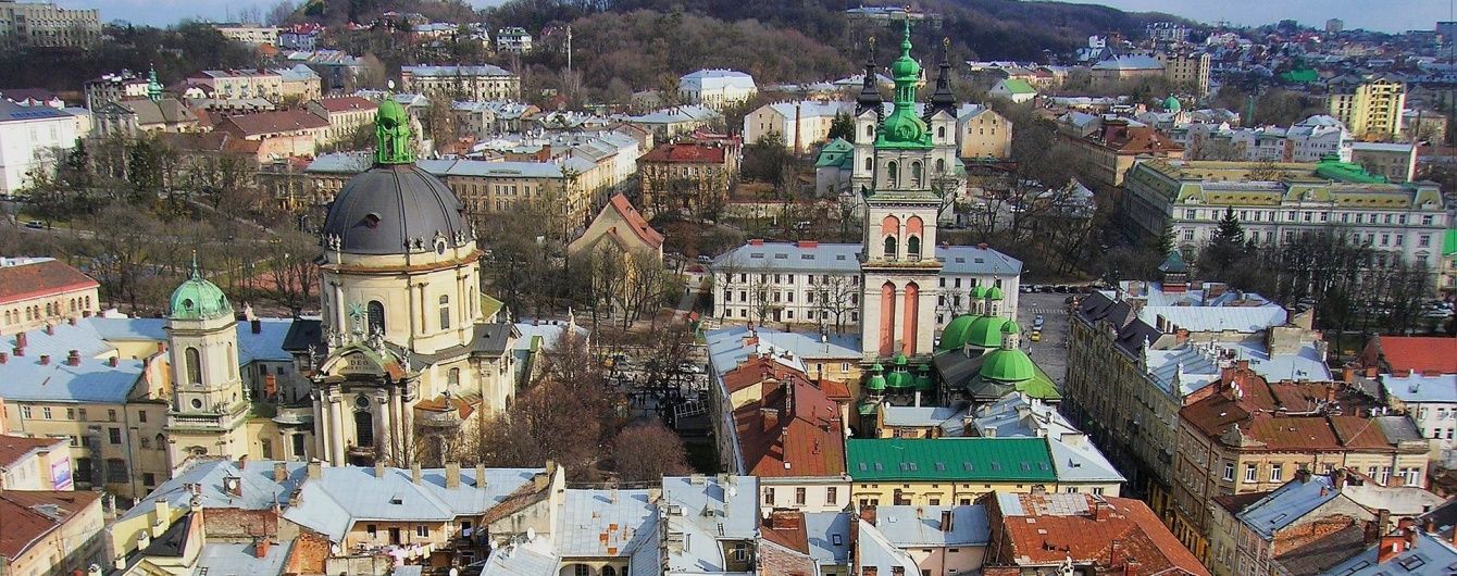 "Бессмысленное решение". Посол Канады раскритиковал Львовский облсовет за запрет русскоязычного контента