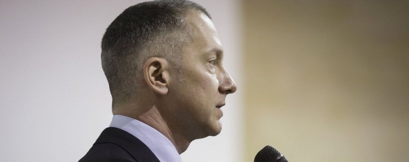 Ложкін прокоментував скандал із офшором та грошима "сім'ї" Януковича