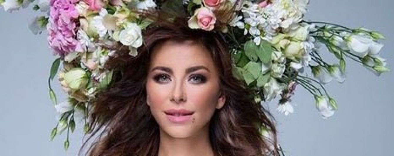 Ани Лорак в мини-платье продемонстрировала сексуальные формы