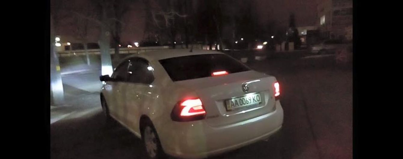 Невідомі влаштували стеження за працівниками "1+1", журналіст отримав травму