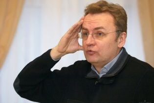 Предвыборный троллинг: Садовый призвал Тимошенко снять свою кандидатуру в его пользу