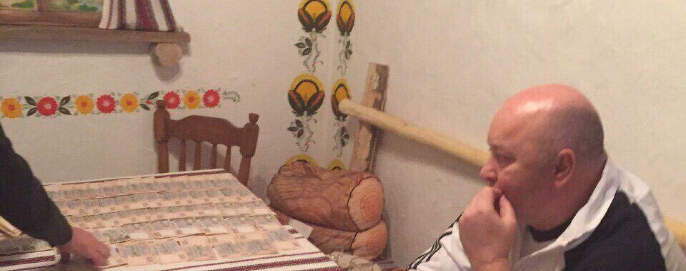 Підозрюваний у розкраданні грошей на АТО полковник Нацгвардії погорів на хабарі військовому прокурору