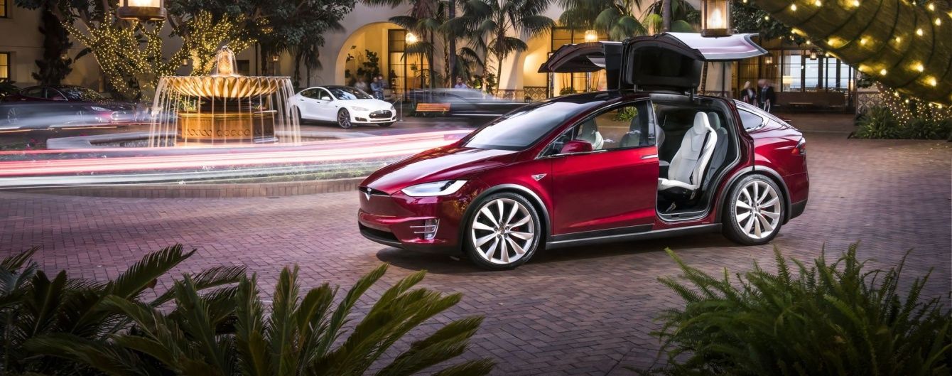 Tesla модернизировал кроссовер Model X