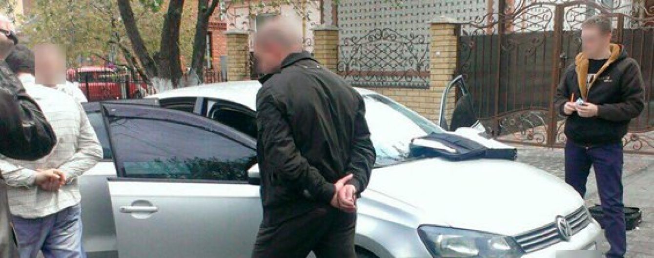 На Хмельниччині затримано заступника начальника поліції під час отримання хабара