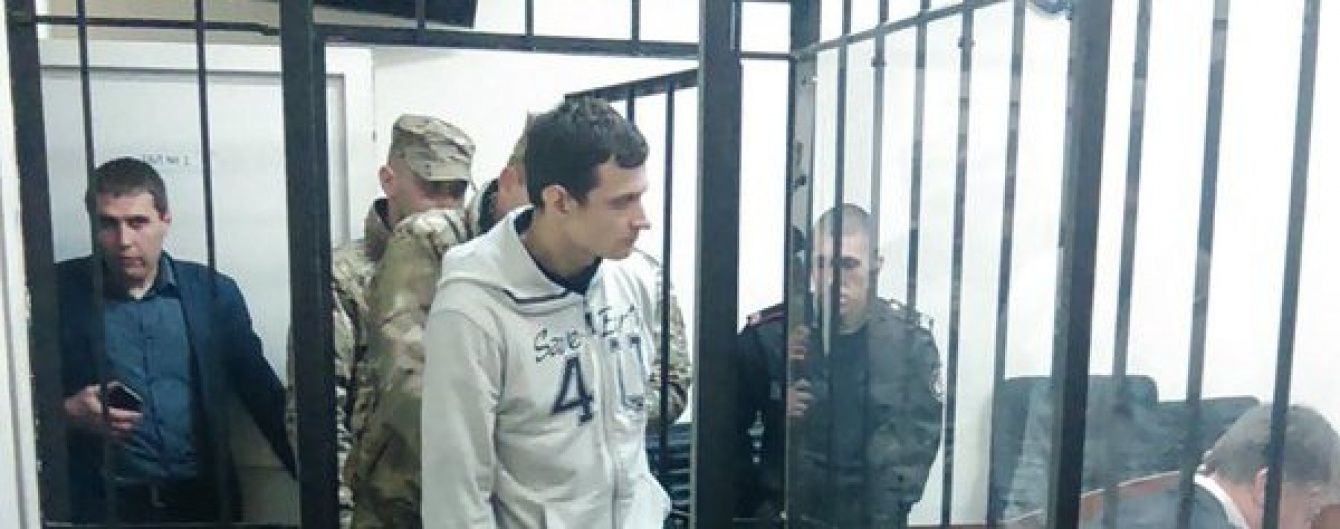 Обвинуваченого у держзраді "азовця" Краснова після медогляду повернули до суду