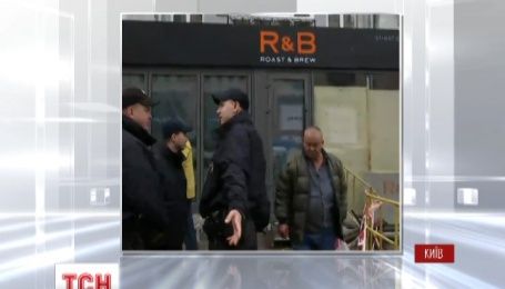 Мешканці центру Києва перекрили дорогу через відсутність гарячої води