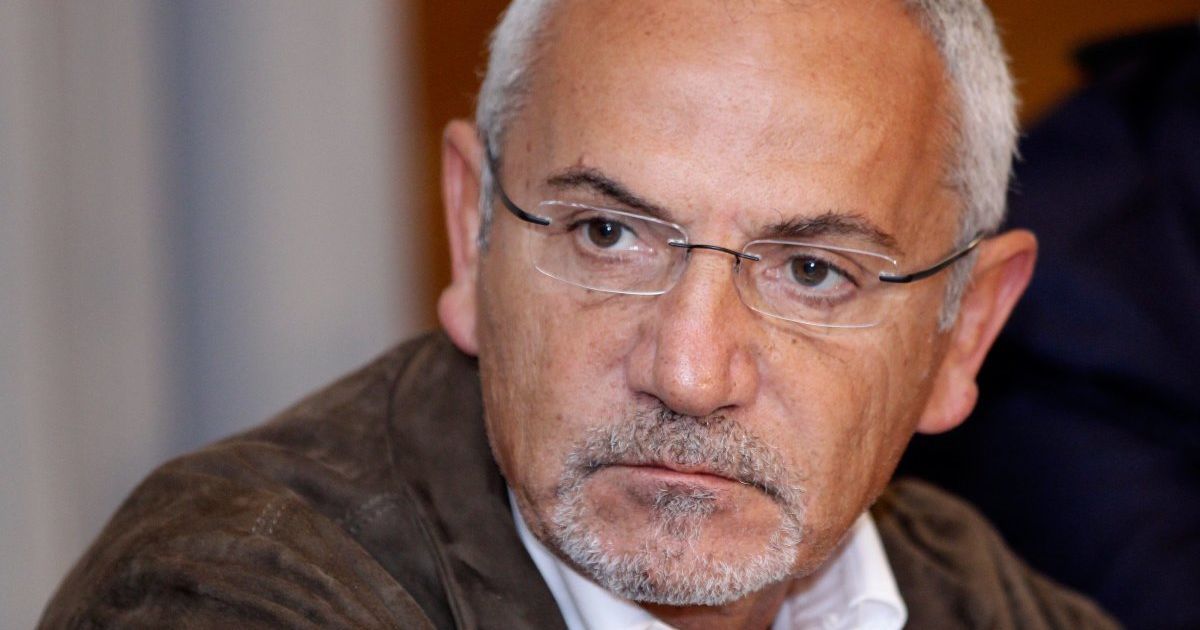 Печерский суд заявил, что не давал разрешения на обыски у Шустера дома