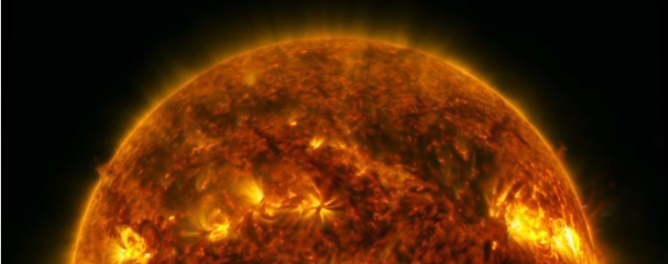 NASA показало відео надвисокої чіткості сонячного спалаху