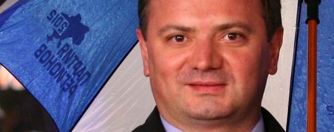 Екс-регіонал та прихильник сепаратистів погрожує чиновнику КМДА через знесений літній майданчик