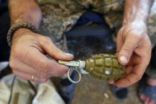 На Закарпатті у дворі місцевого депутата підірвали гранату