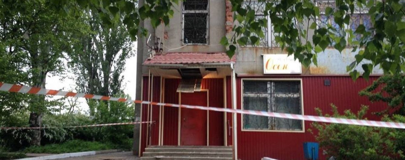 У Костянтинівці невідомий обстріляв відділення міграційної служби із РПГ