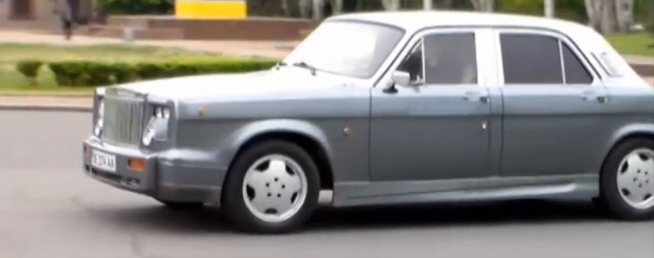 Украинский автолюбитель превратил "Волгу" в Rolls-Royce