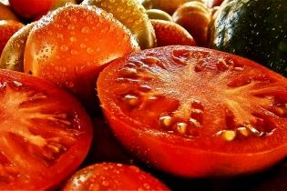 На Херсонщині готові знищувати помідори, які не продаються по 2 грн за кіло
