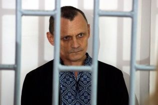 "Били током, давали психотропы и не позволяли спать": освобожденный Карпюк рассказал о жестоких пытках в русском плену