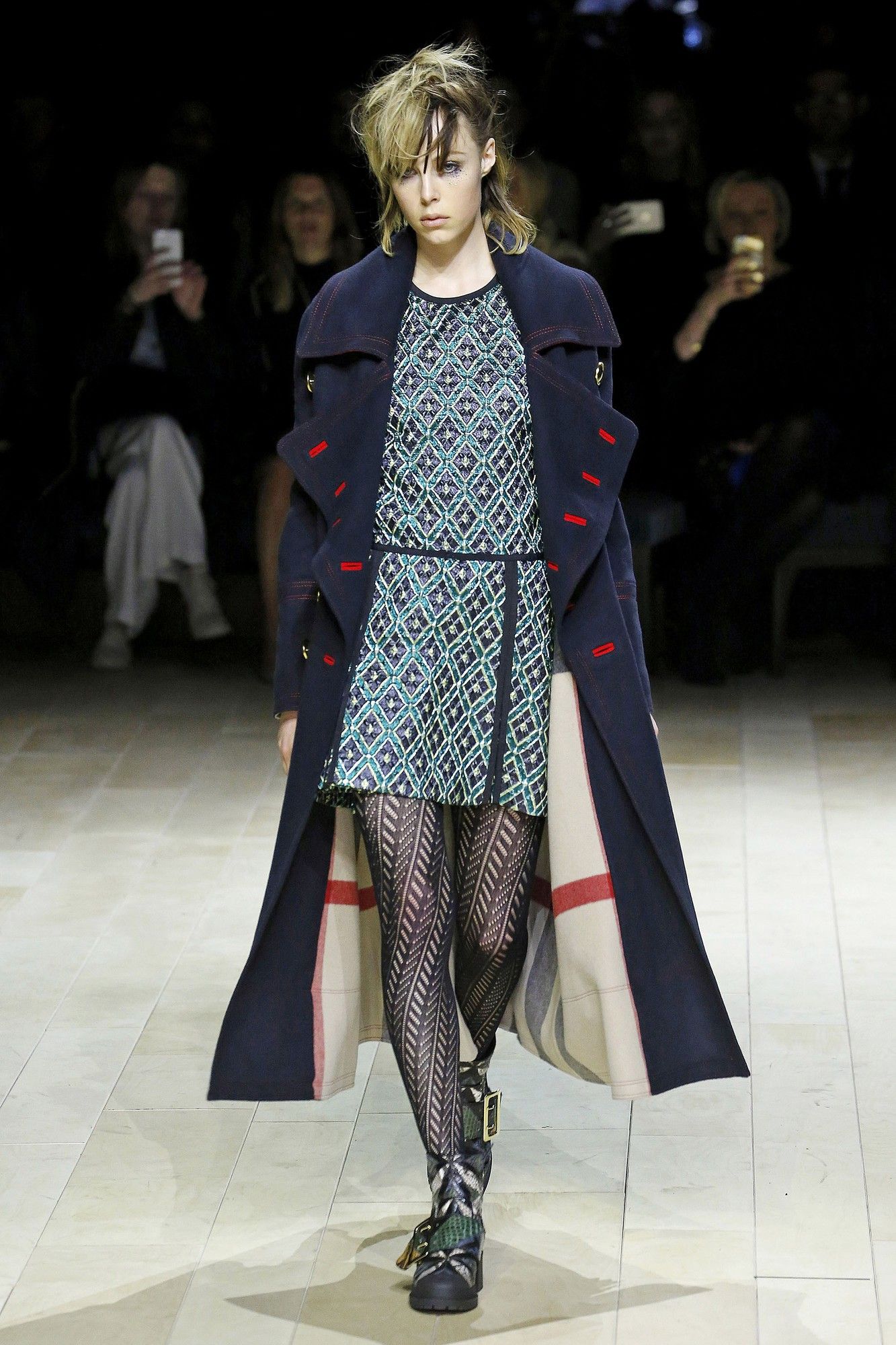 Коллекция Burberry прет-а-порте сеона осень-зима 2016-2017_1
